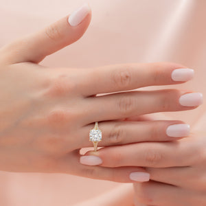 The Jade Set With A 1 Carat Cushion 18K Yellow Gold Lab Diamond