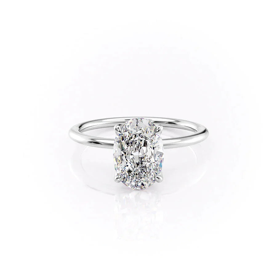 The Solitaire Petal Kamellie Set   With A 2 Carat Oval 18K White Gold Moissanite