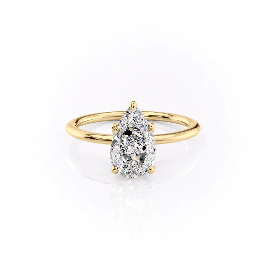 The Solitaire Petal Kamellie Set   With A 5 Carat Pear 14K Yellow Gold Moissanite