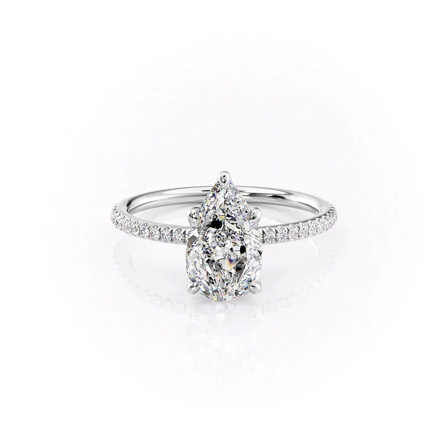The Petal Kamellie Set With A 1 Carat Pear 18K White Gold Lab Diamond