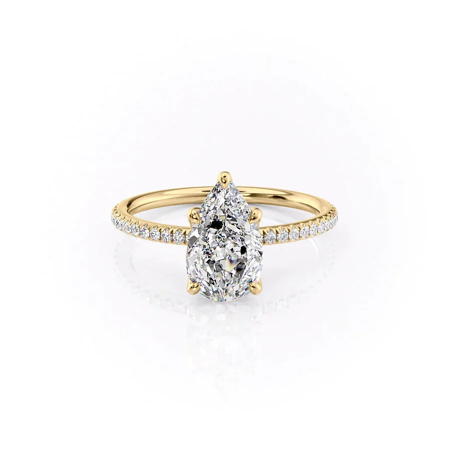 The Petal Kamellie Set With A 1 Carat Pear 18K Yellow Gold Lab Diamond