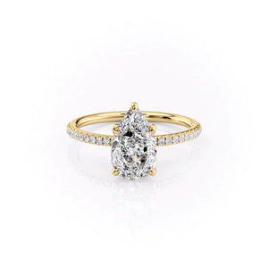 The Petal Kamellie Set With A 3 Carat Pear 18K Yellow Gold Lab Diamond
