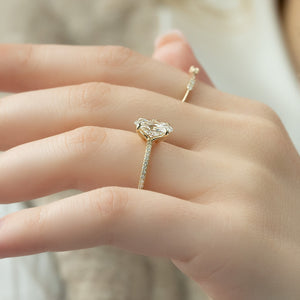 The Ashley Set With A 1 Carat Oval 18K Yellow Gold Lab Diamond