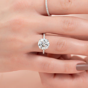 The Ashley Set With A 1 Carat Round 14K White Gold Lab Diamond