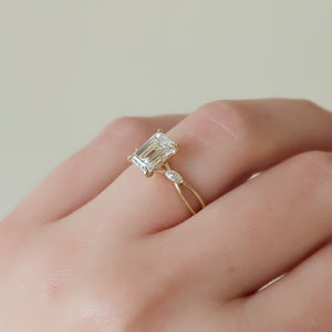 The Kelsey Set With A 1 Carat Emerald 18K Yellow Gold Lab Diamond