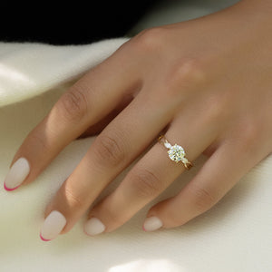 The Kelsey Set With A 1 Carat Round 18K Yellow Gold Lab Diamond