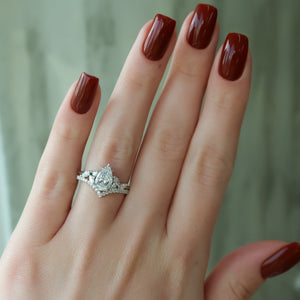 The Melissa Set  With A 5 Carat Pear 18K White Gold Moissanite