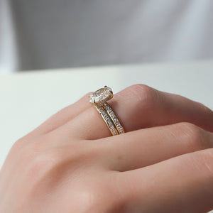 The Marilyn Set With A 1 Carat Oval 18K Yellow Gold Lab Diamond
