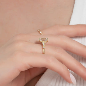 The Stephanie Set With A 1 Carat Emerald 18K Yellow Gold Lab Diamond