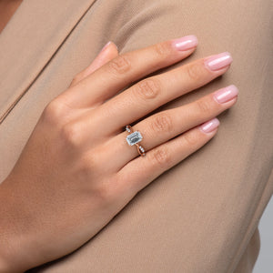 The Daisy Set With A 1 Carat Emerald 14K Rose Gold Lab Diamond