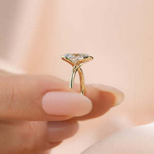 The Eliza Set With A 1 Carat E. Cushion 18K Yellow Gold Lab Diamond
