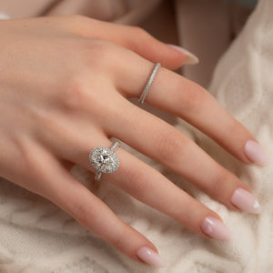 The Kylie Set With A 1 Carat Oval 14K White Gold Lab Diamond