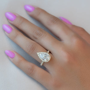 The Kylie Set With A 1 Carat Pear 18K Yellow Gold Lab Diamond