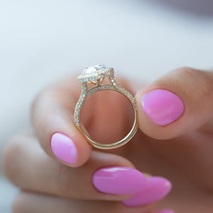 The Kylie Set With A 1.5 Carat Pear 18K Yellow Gold Lab Diamond