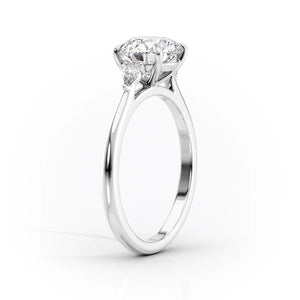 The Pears Liv Set  With A 2.5 Carat Emerald 18K White Gold Moissanite