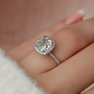 The Lenny Set With A 1 Carat Cushion 14K White Gold Lab Diamond