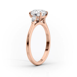 The Pears Liv Set With A 1 Carat Pear 18K Rose Gold Lab Diamond