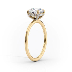 The Crown Kamellie Set With A 1.5 Carat E. Cushion 14K Yellow Gold Lab Diamond